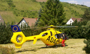 Rettungshubschrauber kreist ber Monzingen