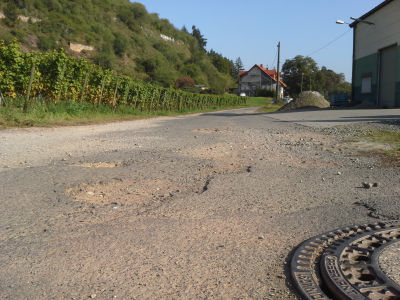 Zum Frhlingspltzchen - Loch an Loch...jetzt wird's gemacht