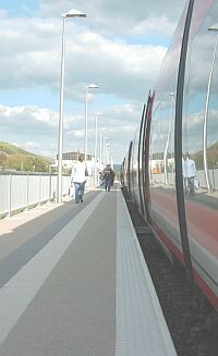 der neue Bahnsteig 1   -   klick hier fr Infos zum neuen Bahnsteig